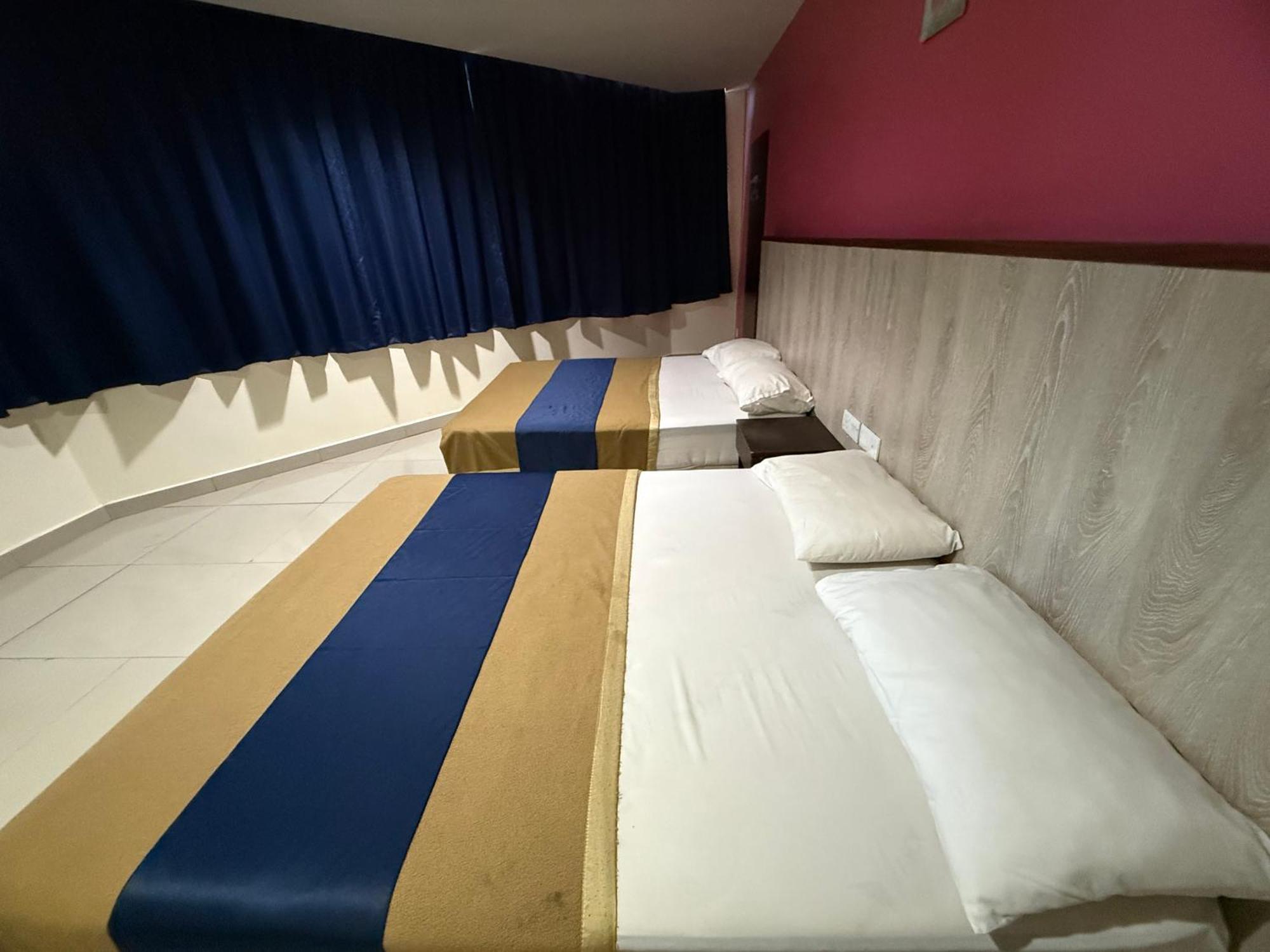Deluxe Family Room
